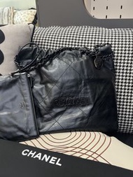 Chanel 22 hobo small calfskin so black 100%Authentic ,95%new 💎尖沙咀中港城門市