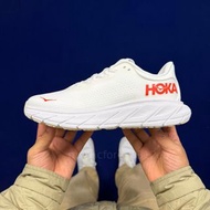 HOKA ONE ONE Arahi 7 跑步鞋