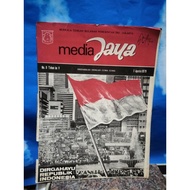 USED BOOK 3 MEDIA BOOKS JAYA YEAR 1879, 1982