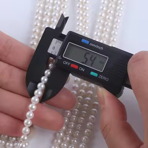 5-5.5mm International Size White Round Cultured Freshwater Pearl Strands for Jewelry Making