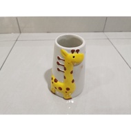 Hamster Water Bottle Stand Small Animal Ceramic Water Stand Aquarium Water Stand [USED]
