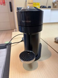Nespresso Vertuo Next 咖啡機（黑色）
