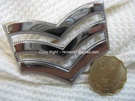 英國 警察/紀律部隊 -  '沙展' 小型金屬階級肩章 - 只此一隻 - 全新未用 - 實拍如圖