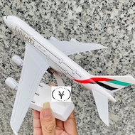 20cm "Emirates" Airplane Metal Model with Wheels (Fullbox)