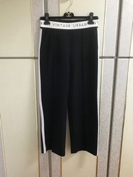 1）正韓The Jun couture黑色腰頭英文字邊條直筒寬褲 M號 9成新
