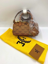 น่ารัก หมอน MCM Mini Ella Boston Bag