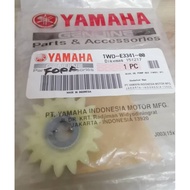 Yamaha yzf-r25 r25 gear oil pump idle / R25 Oil Pump Idle Shaft  [100% original]