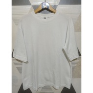 Uniqlo AIRism 08 Tshirt