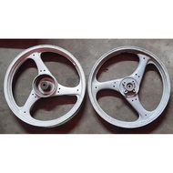 NEW OLD STOCK SPORT RIM 3 BATANG DULU KALA UNKNOWN BRAND FOR SUZUKI RG110 RGSPORTS RGV120 FX125 SMASH SHOGUN