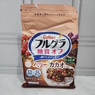 Calbee fruga low sugar berry & cacao granola 550gr