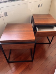 實木床頭櫃 一對 胡桃木紋+黑鐵架 有抽屜 / Bedside Table x2