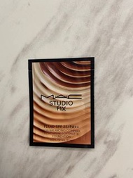 (現貨1包) Mac 全新專業無瑕霧鏡粉底