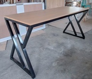 Meja Kerja Multipeks lapisan HPL  Kombinasi Besi Hollow Galvanis