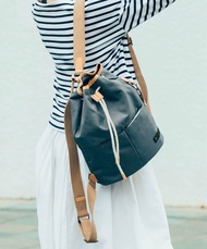 人氣熱銷 6色 後背包 單肩 索繩 香港品牌 防潑水 輕便 大容量