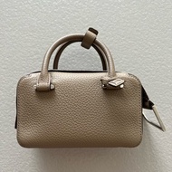 Delvaux Cool Box Nano 稀有大象灰