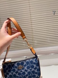 COACH Nolita19 馬車 枕頭包 旅行包 斜孭袋 手袋 水桶包 老花 牛仔 絲絨 拼色 雙肩包 背囊 禮物 情人節 書包 聖誕節 紀念日 背包 backpacks gift valentin