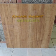 Granit 60x60 Motif Kayu Glossy