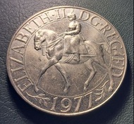 英國1977年登基紀念幣。直徑1吋半。鎳幣。送保護膠套。實物靚過圖片2個賣150元長沙湾地鉄交收