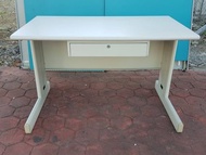 香榭二手家具*120cm4尺 HU辦公桌(含中抽)*書桌-電腦桌-會計桌-事務桌-鐵桌-OA桌-工作桌-業務桌-寫字桌