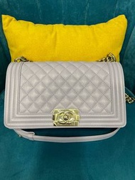 全新Chanel Le Boy 淺紫色淡金扣