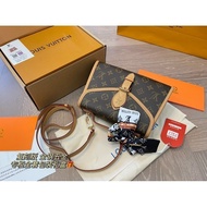 Copy Box
Ivy Flower Middle Ancient Nurse Bag Envelope Messenger Bag Fashionable All-Match Mind The M