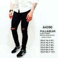 F♥81 RIPPED JEANS BLACK PULL &AMP; BEAR H㊛NW