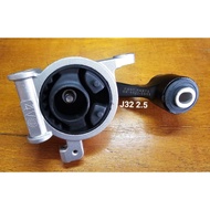 Rear Engine Stand (Rack Mount) On TEANA J32 2.5