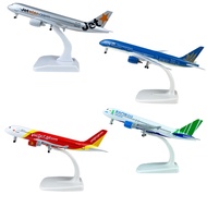 Models Of Metal Planes 16cm And 20cm Airlines