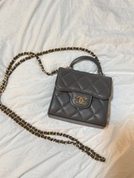 Chanel 深灰色handle小廢包