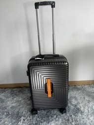 new: Elle 20 inch luggage for Handcarry ; Elle 20 吋行李箱 55 x 36 x 22cm