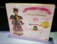 1997年 BARBIE Chinese Empress 香港回歸限定版。

實物如圖、未開封全新品。