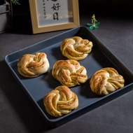 Breadleaf Non-Stick Baking Tray 28 x 28 x 3.5cm (Black/White)