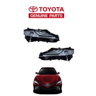 TOYOTA CAMRY ASV70 HEAD LAMP ORIGINAL