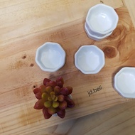 Ceramic chili sauce bowl,/ hexagonal chili sauce bowl, small/ bowl, chili sauce bowl, soy sauce/, ch