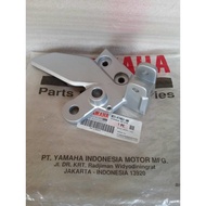 Old VIXION FRONT STEP STAND RIGHT 3C1-F7462-00 ORI YAMAHA