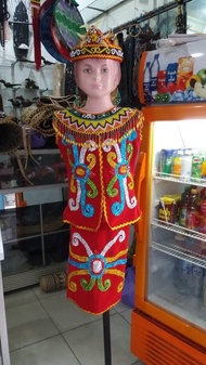 baju adat dayak kalimantan