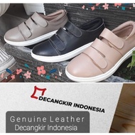 Women's Leather Shoes sneakers FT 0016