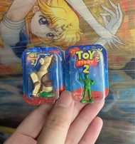 日本絕版紅心馬綠兵小吊卡擺設。big baby巴斯光年胡迪大眼仔毛毛。Toy Story泡泡龍火腿豬 gelatoni草莓熊扭蛋公仔Toy  Story 三眼仔反斗奇兵 toy story 玩具總動員