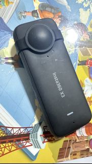 Insta360 x3  2pcs 90% new 好新 無花  鏡頭 原裝 電池 battery 全景 360 運動相機 oneX x5 x4 