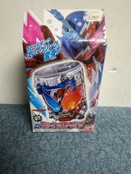 幪面超人 build dx