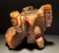 西藏 老南紅瑪瑙 天珠 1346克 原礦上4顆紅天珠 老件 藏傳 文玩