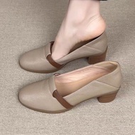 Soft Leather Ladies Leather Shoes French Retro Round Toe Soft Sole 2026 Lazy Slip-On Shallow Mouth S