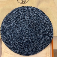 【專櫃熱銷】 Hermès 愛馬仕 Gemma beret 鉤編手工針織貝雷帽 (牛仔藍 Navy Jean/M號)