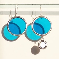 Circle stained glass blue red earrings with small mirror