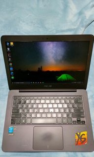 「二手」ASUS ZenBook UX305F 極緻輕薄 筆記型電腦