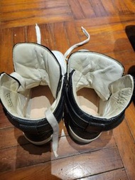 Givenchy (Lizard波鞋）