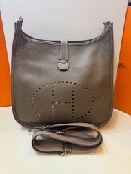 Hermes愛馬仕  evelyne33大象灰 TC皮銀扣 B刻 手提單肩包 底33 99新