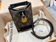 Louis Vuitton lv bento box鎖頭薯條包