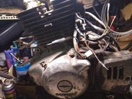 鈴木 250cc 引擎