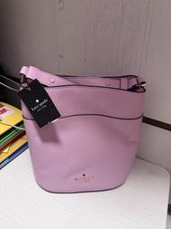 Kate Spade 粉色水桶包